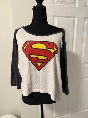RETRO Superman Logo Raglan Tee XL